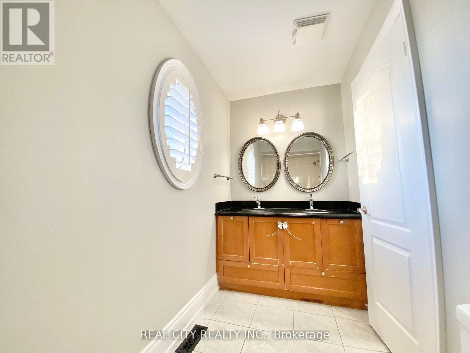 830 Old Derry Road, Mississauga, Ontario  L5W 1B9 - Photo 23 - W12763328