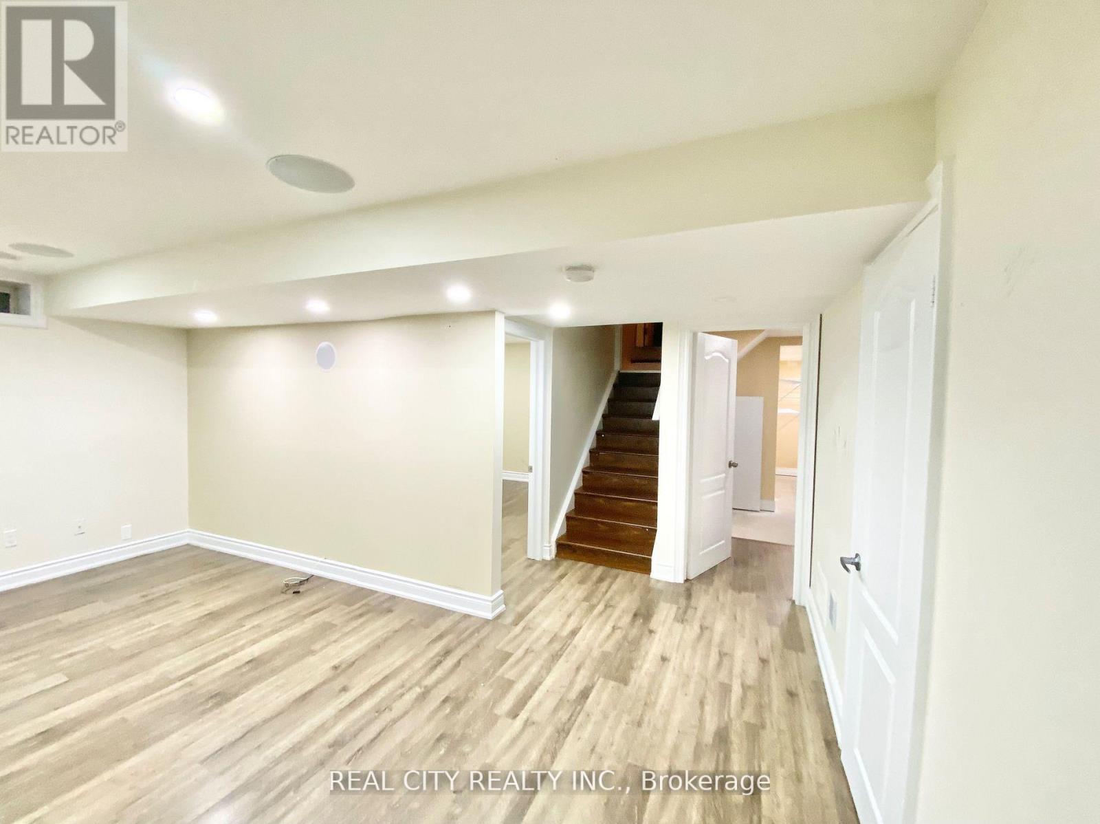 830 Old Derry Road, Mississauga, Ontario  L5W 1B9 - Photo 25 - W12763328