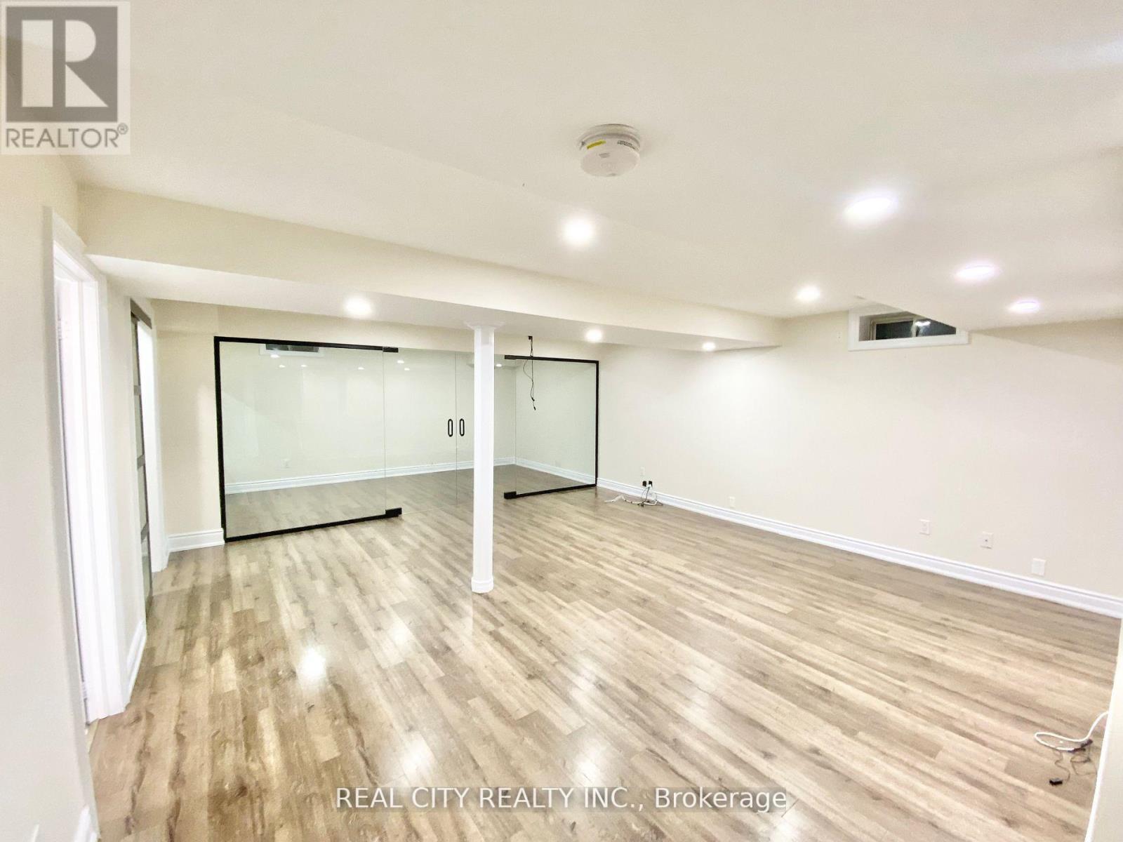 830 Old Derry Road, Mississauga, Ontario  L5W 1B9 - Photo 31 - W12763328