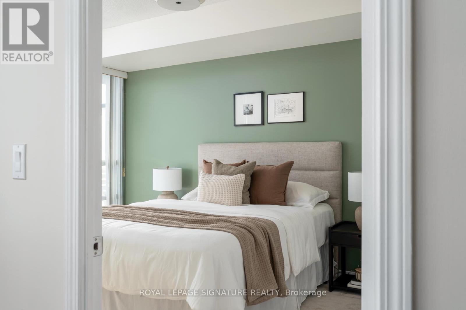 2801 - 2240 Lake Shore Boulevard W, Toronto, Ontario  M8V 0B1 - Photo 7 - W12763332