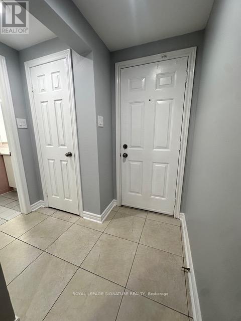 4 - 31 Marina Avenue, Toronto, Ontario  M8W 1K4 - Photo 13 - W12763354