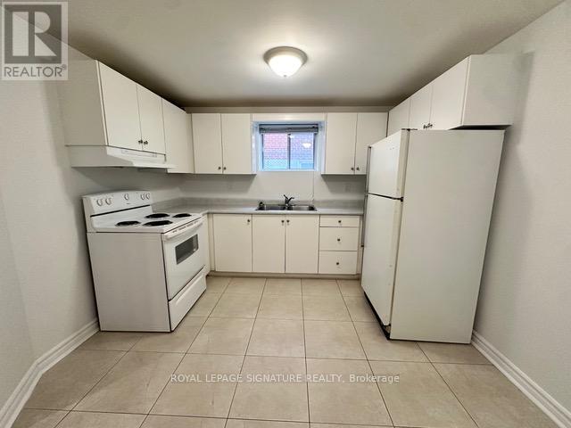 4 - 31 Marina Avenue, Toronto, Ontario  M8W 1K4 - Photo 9 - W12763354