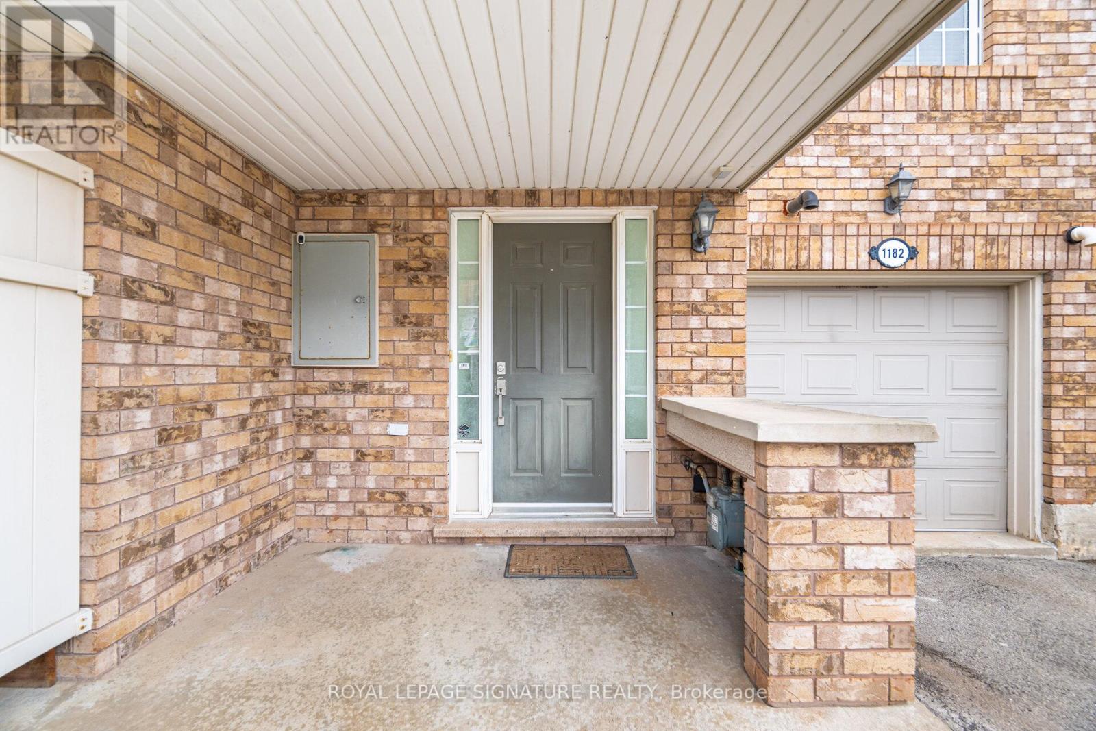 1182 Barnard Drive, Milton, Ontario  L9T 6R4 - Photo 4 - W12763368