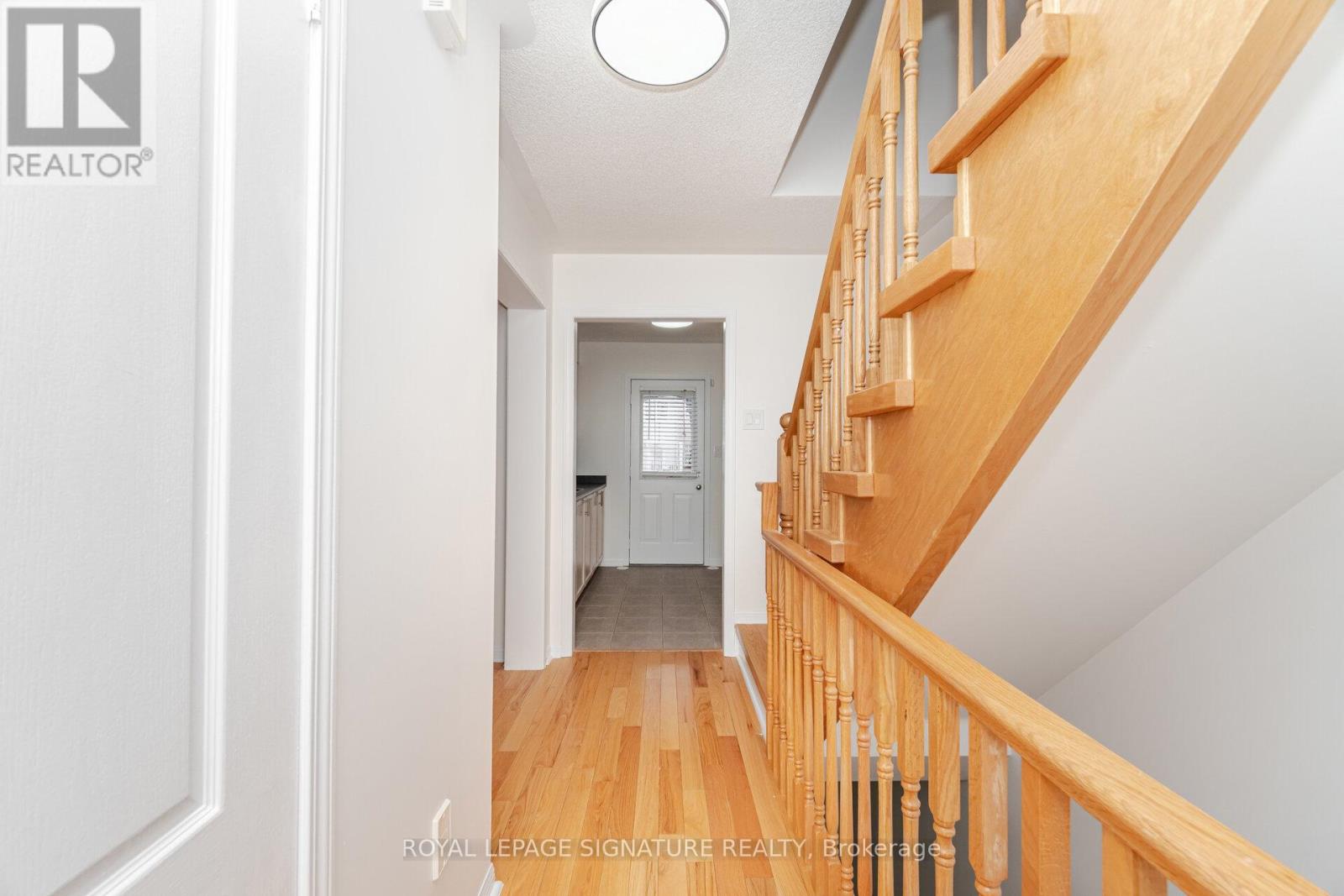 1182 Barnard Drive, Milton, Ontario  L9T 6R4 - Photo 8 - W12763368