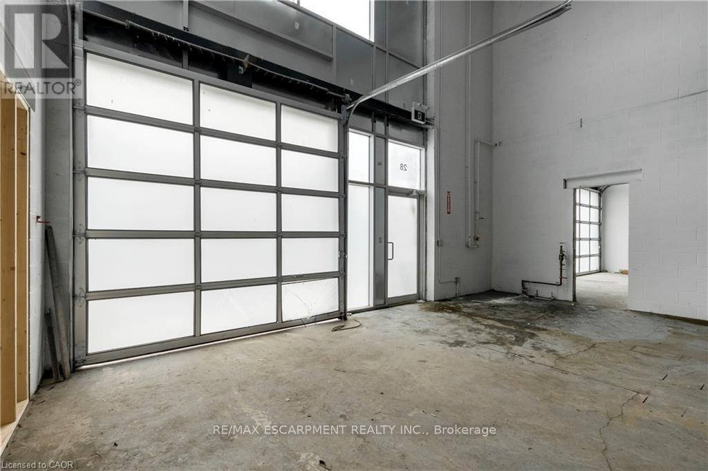 28 - 1156 King Road, Burlington, Ontario  L7T 0C5 - Photo 4 - W12763388