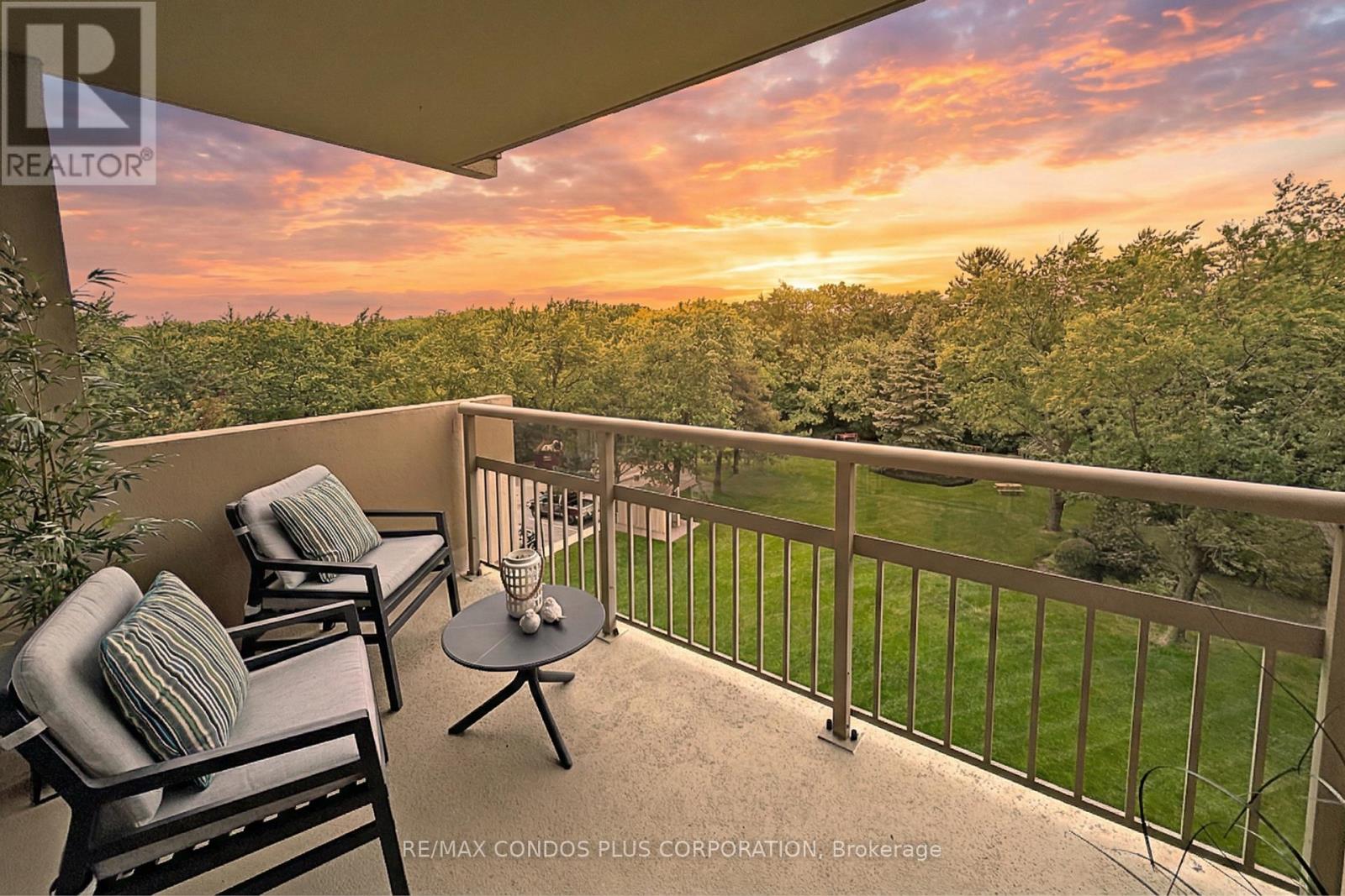 508 - 1359 White Oaks Boulevard S, Oakville, Ontario  L6H 0H3 - Photo 2 - W12763392