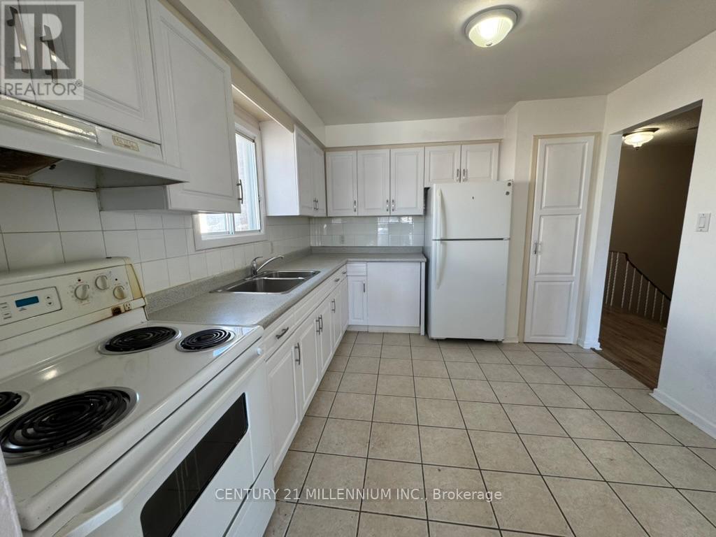 2nd Level - 183 Harold Street, Brampton, Ontario  L6Y 2G3 - Photo 11 - W12763396