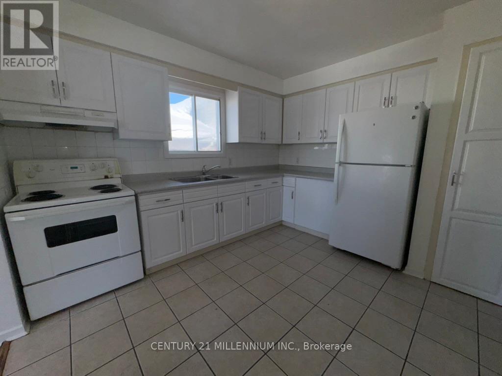 2nd Level - 183 Harold Street, Brampton, Ontario  L6Y 2G3 - Photo 8 - W12763396