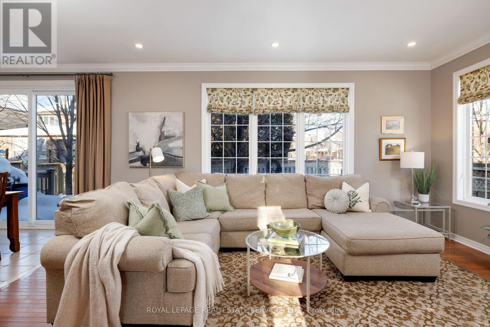 2475 Oakhaven Drive, Oakville, Ontario  L6M 4B7 - Photo 12 - W12763402