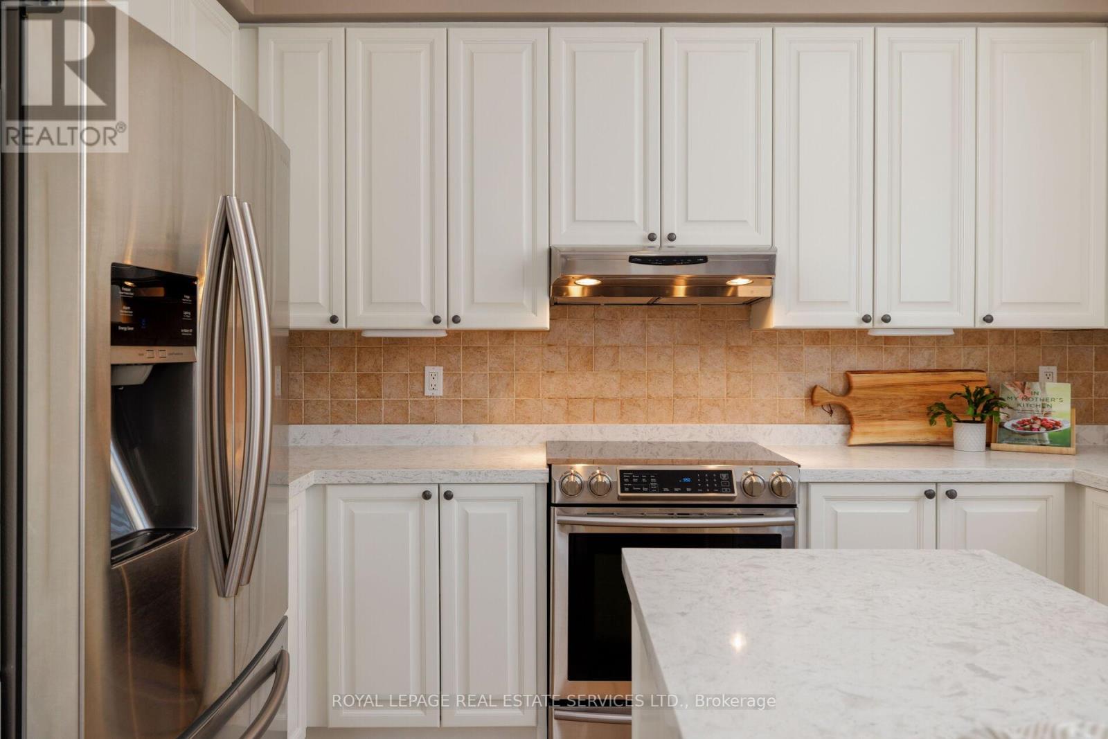 2475 Oakhaven Drive, Oakville, Ontario  L6M 4B7 - Photo 20 - W12763402