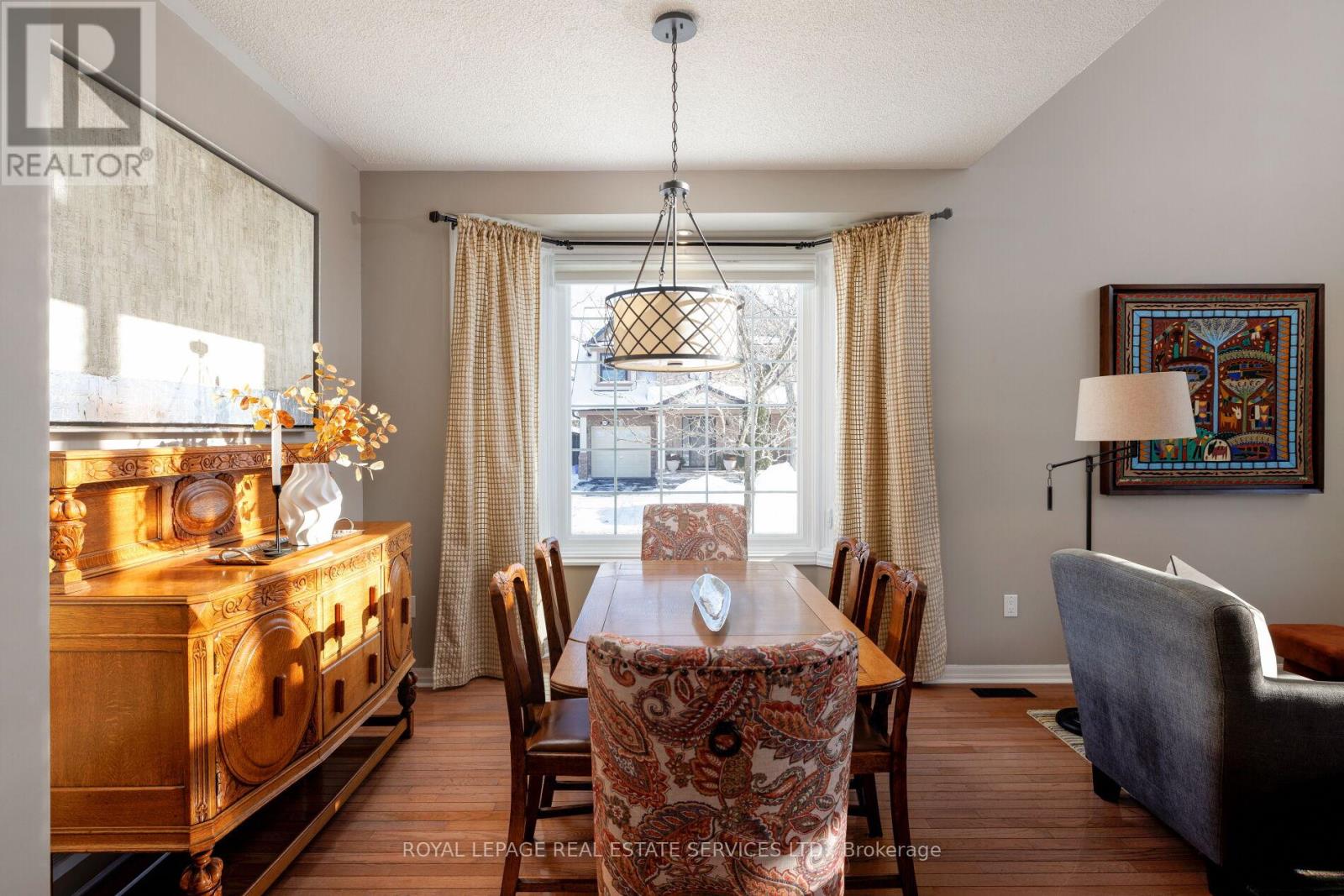 2475 Oakhaven Drive, Oakville, Ontario  L6M 4B7 - Photo 9 - W12763402