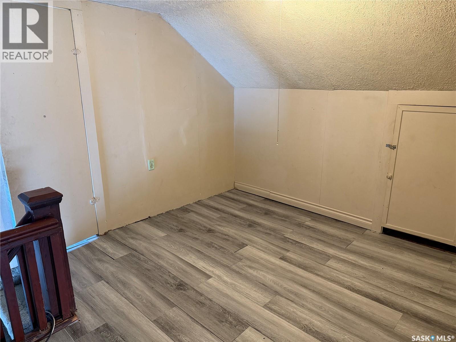 203 Centre Street, Naicam, Saskatchewan  S0K 2Z0 - Photo 8 - SK027945