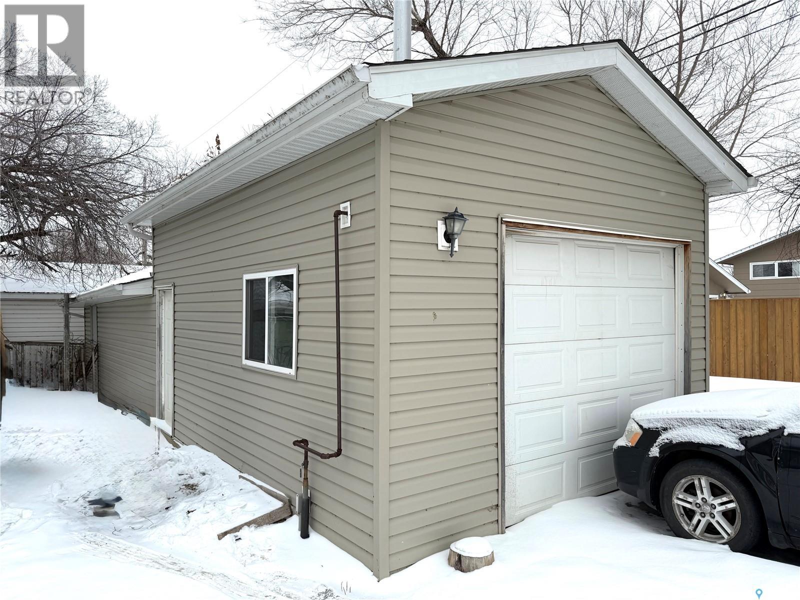 191 27th Street, Battleford, Saskatchewan  S0M 0E0 - Photo 2 - SK028024
