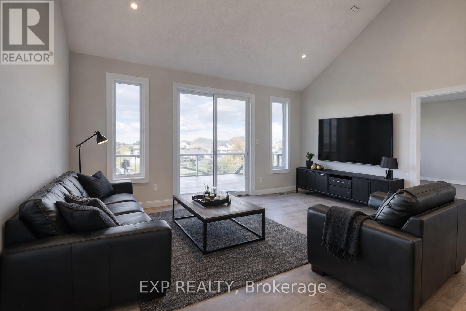 113 Bean Street, Minto, Ontario  N0G 1Z0 - Photo 5 - X12100176