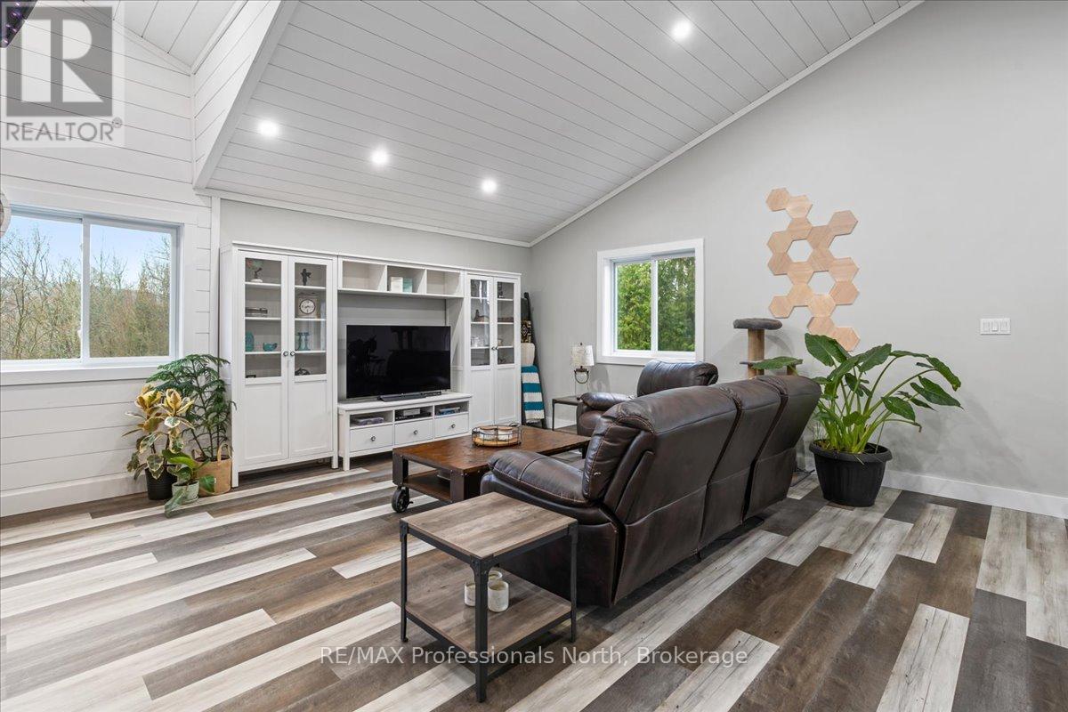 1030 All Seasons Court, Algonquin Highlands, Ontario  K0M 1S0 - Photo 18 - X12763594