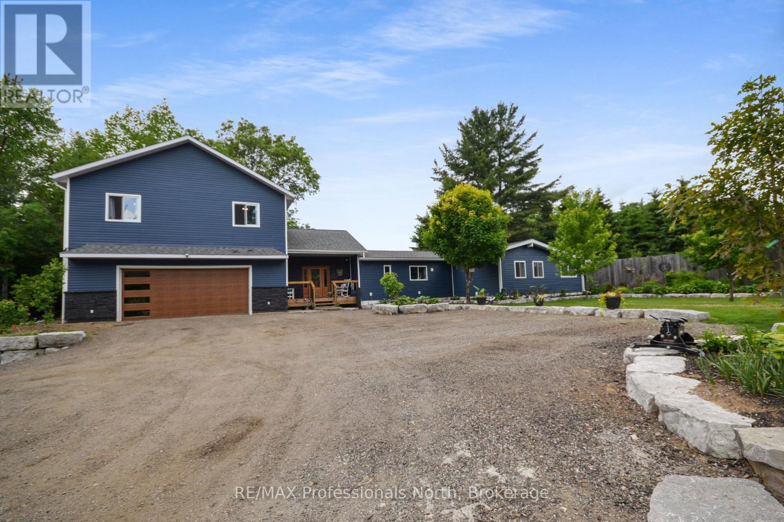 1030 All Seasons Court, Algonquin Highlands, Ontario  K0M 1S0 - Photo 2 - X12763594