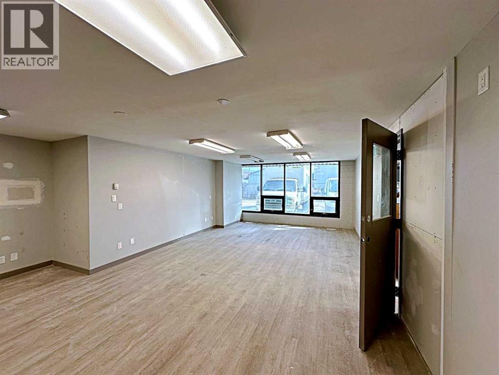 8109 Fraser Avenue, Fort Mcmurray, Alberta  T9H 1W5 - Photo 5 - A2104949