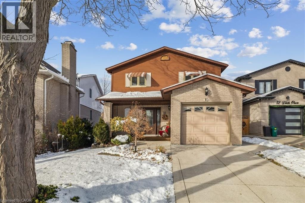 10 FINCH Place, Hamilton, Ontario