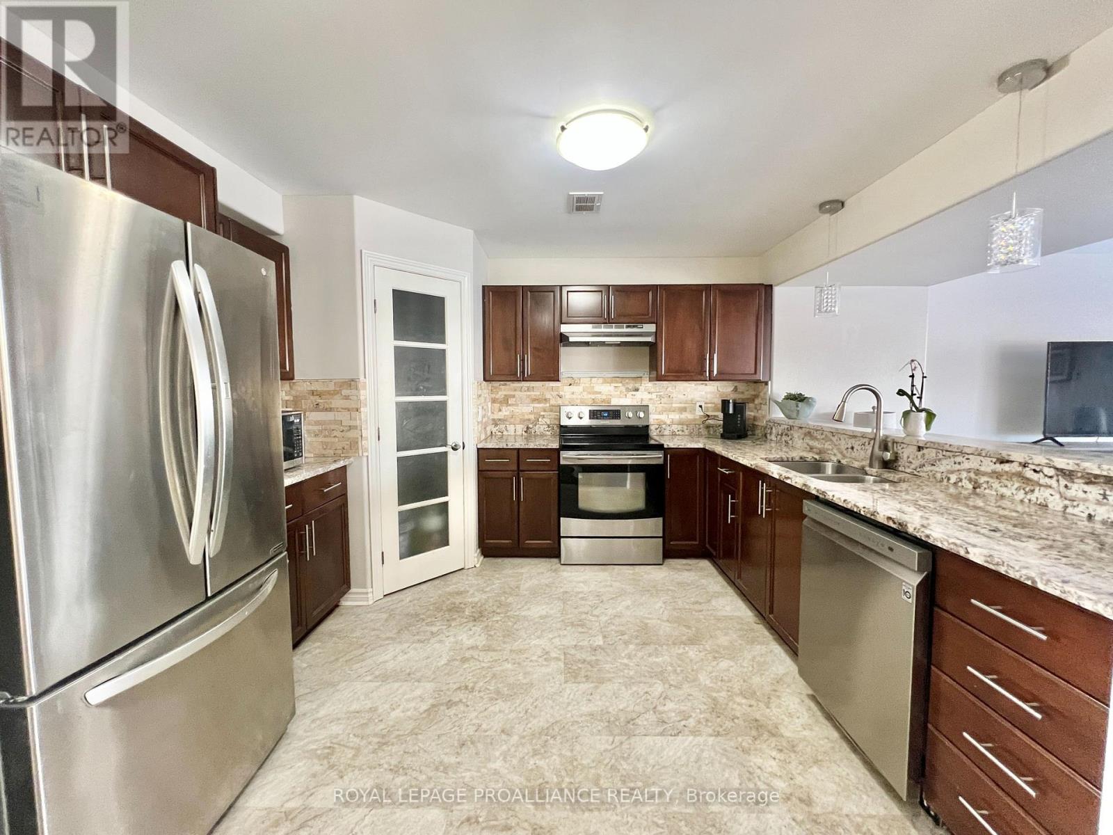 32 Princeton Place, Belleville, Ontario  K8N 0B2 - Photo 5 - X12763490