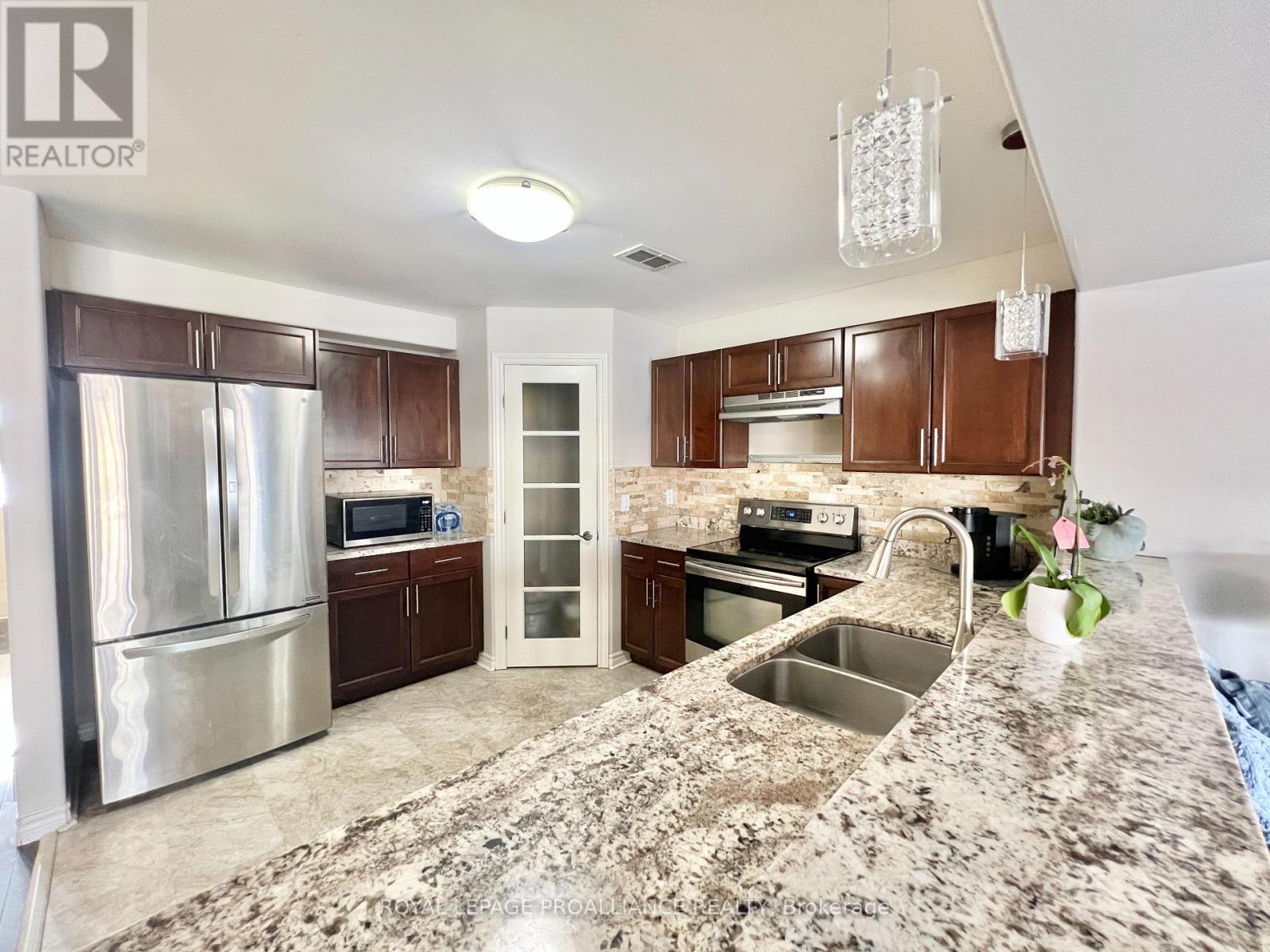 32 Princeton Place, Belleville, Ontario  K8N 0B2 - Photo 6 - X12763490