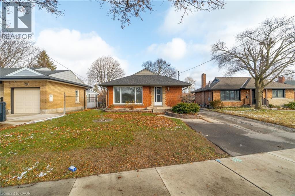 220 Bruce Street, Kitchener, Ontario  N2B 1Z3 - Photo 3 - 40803376