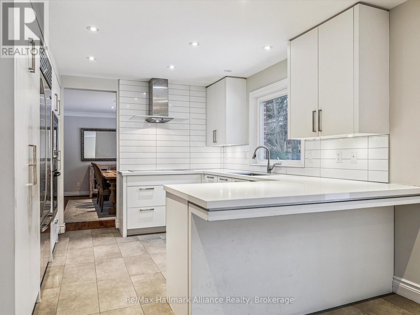 1188 Carey Road, Oakville, Ontario  L6J 2E4 - Photo 10 - W12671708