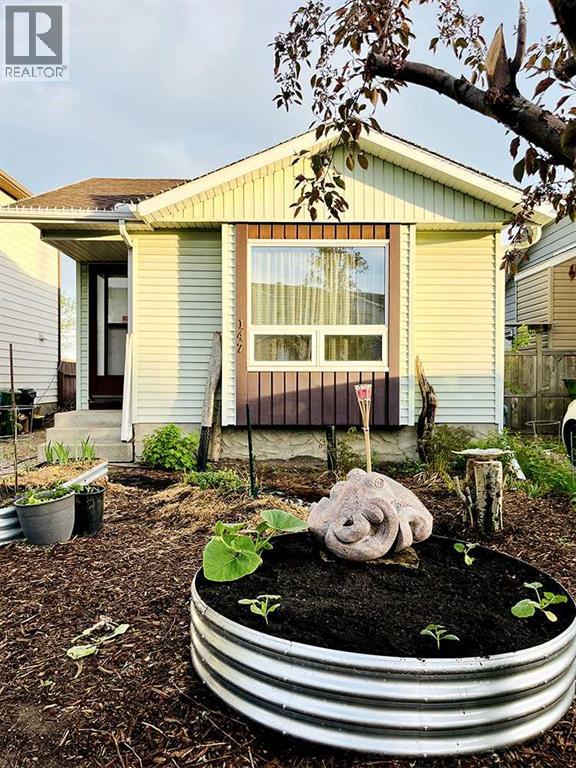 147 Erin Ridge Road Se, Calgary, Alberta  T2B 2W2 - Photo 4 - A2284198