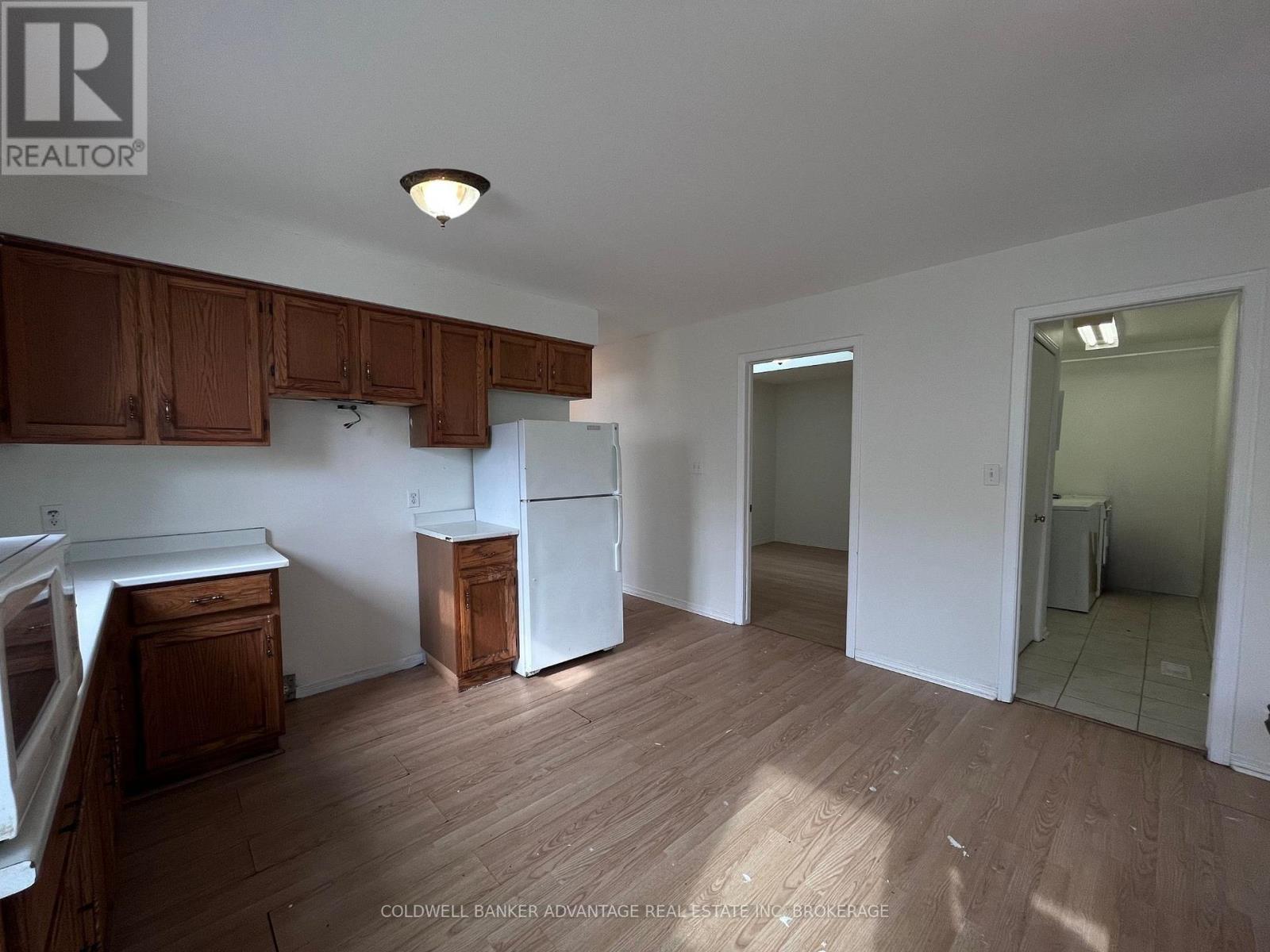 86 Commercial Street, Welland, Ontario  L3B 5Y9 - Photo 7 - X12763508