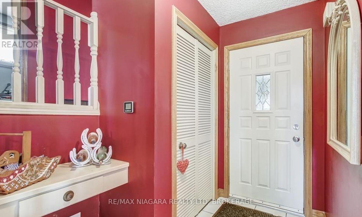 851 Forks Road E, Port Colborne, Ontario  L3K 5V5 - Photo 3 - X12763522