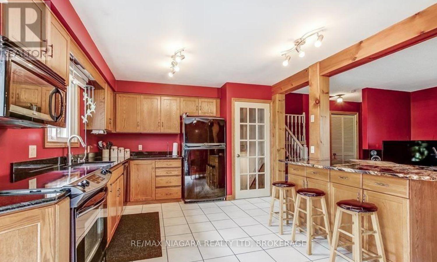 851 Forks Road E, Port Colborne, Ontario  L3K 5V5 - Photo 6 - X12763522