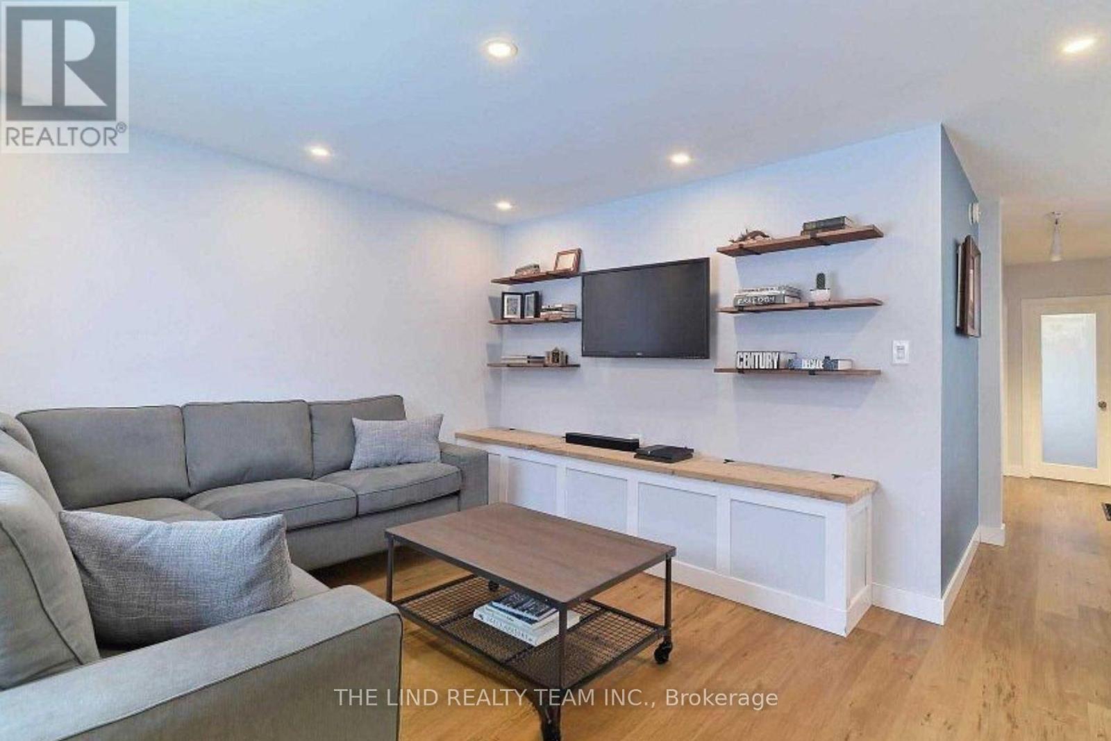 78 Richardson Drive, Aurora, Ontario  L4G 1Z3 - Photo 10 - N12763148