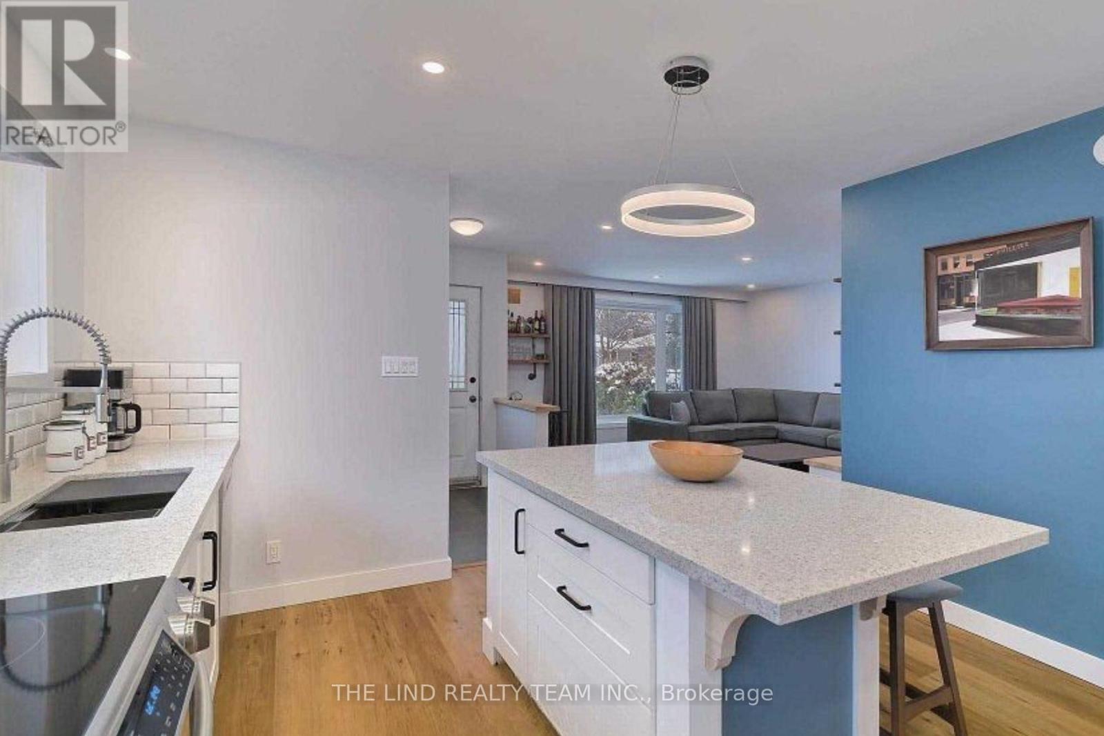 78 Richardson Drive, Aurora, Ontario  L4G 1Z3 - Photo 6 - N12763148