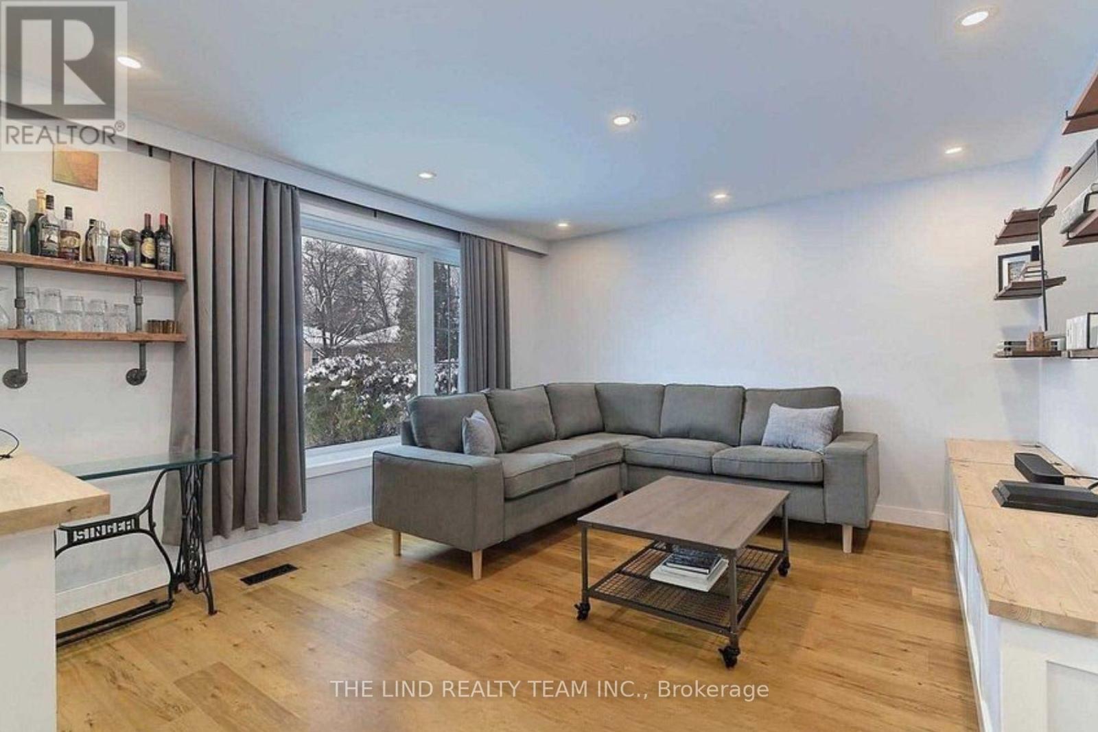 78 Richardson Drive, Aurora, Ontario  L4G 1Z3 - Photo 9 - N12763148