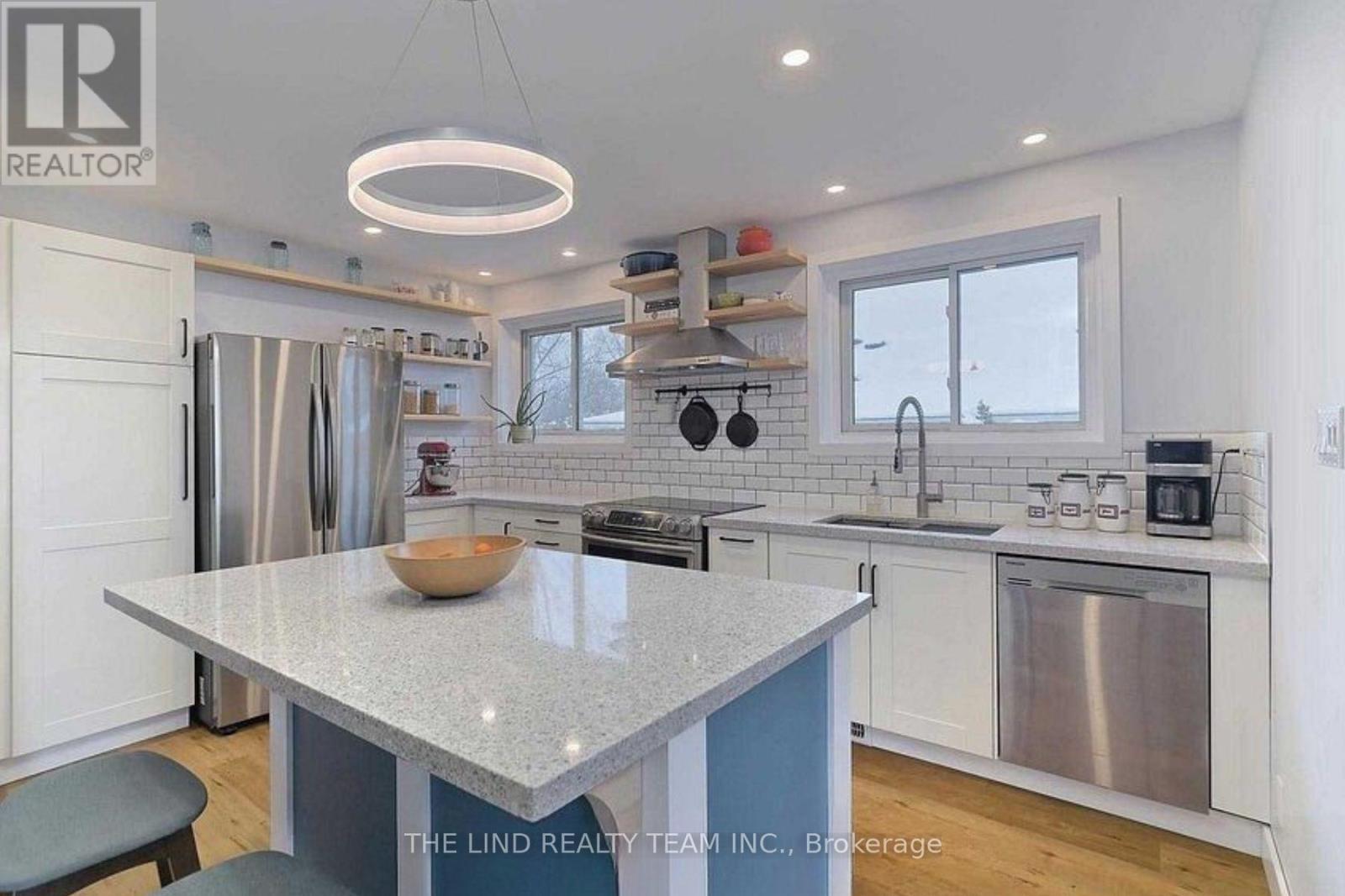 78 Richardson Drive, Aurora, Ontario  L4G 1Z3 - Photo 7 - N12763148