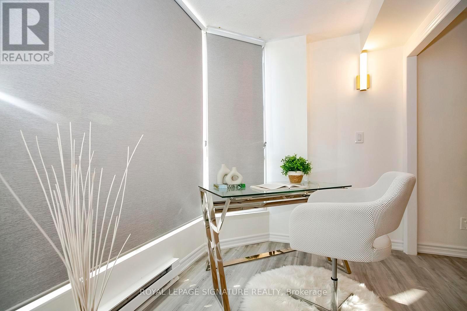 1516 - 145 Hillcrest Avenue, Mississauga, Ontario  L5B 3Z1 - Photo 25 - W12762926