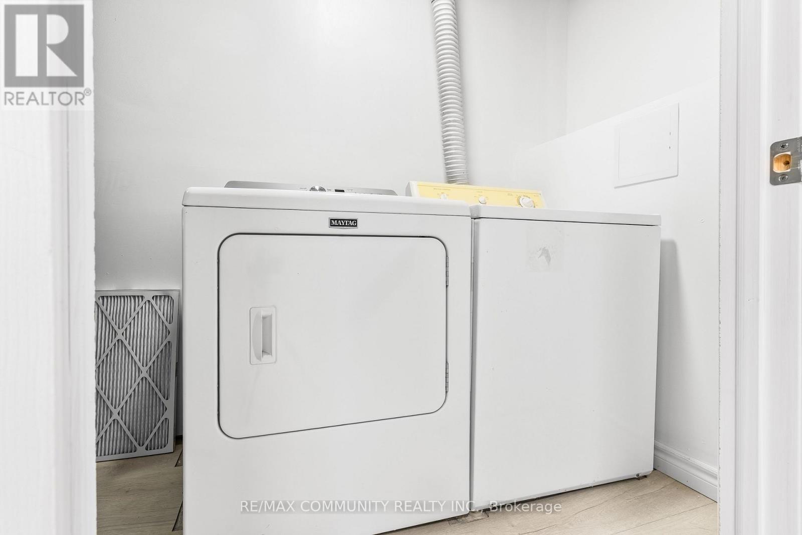 42 Kay Drive, Toronto, Ontario  M9V 4V6 - Photo 36 - W12763112