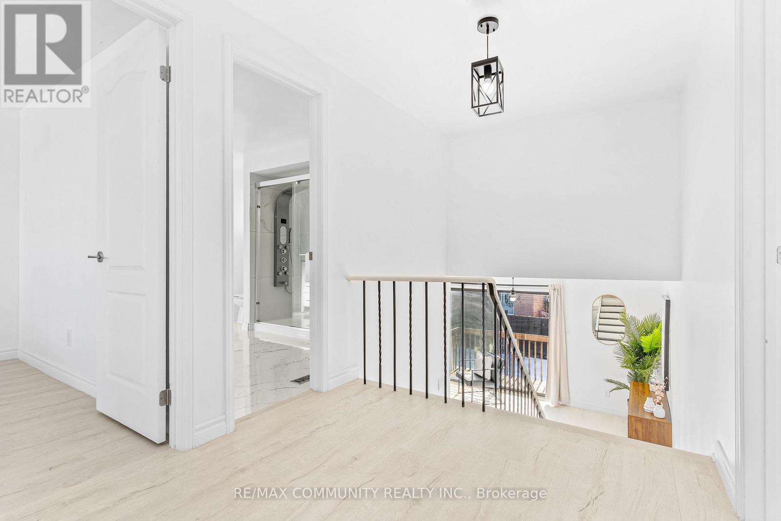 42 Kay Drive, Toronto, Ontario  M9V 4V6 - Photo 15 - W12763112