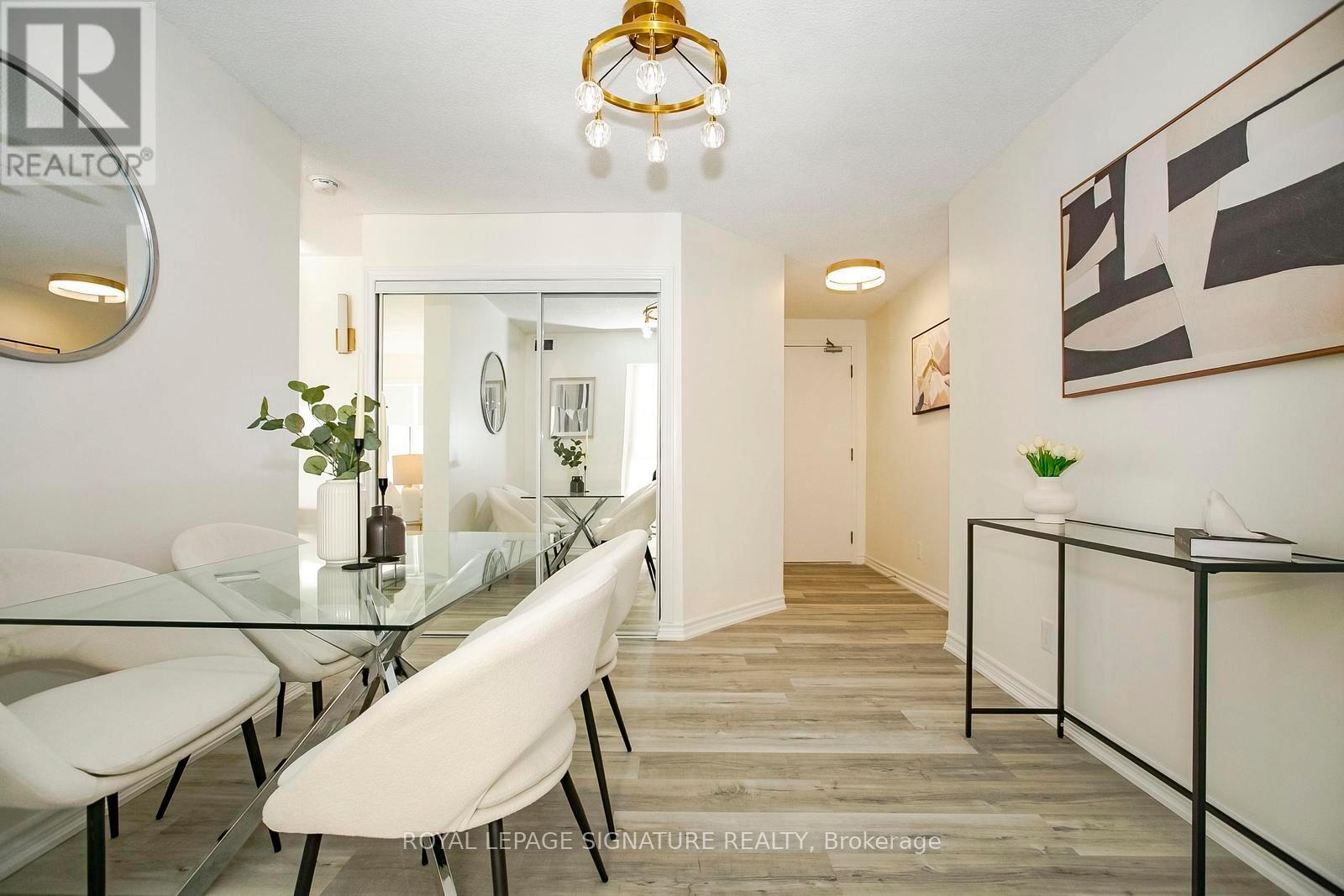 1516 - 145 Hillcrest Avenue, Mississauga, Ontario  L5B 3Z1 - Photo 9 - W12762926