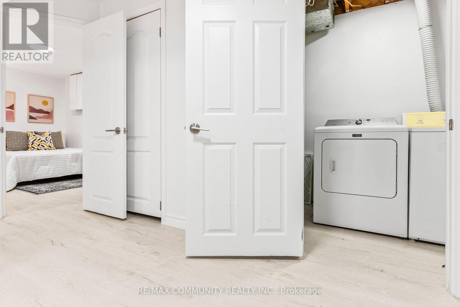 42 Kay Drive, Toronto, Ontario  M9V 4V6 - Photo 35 - W12763112