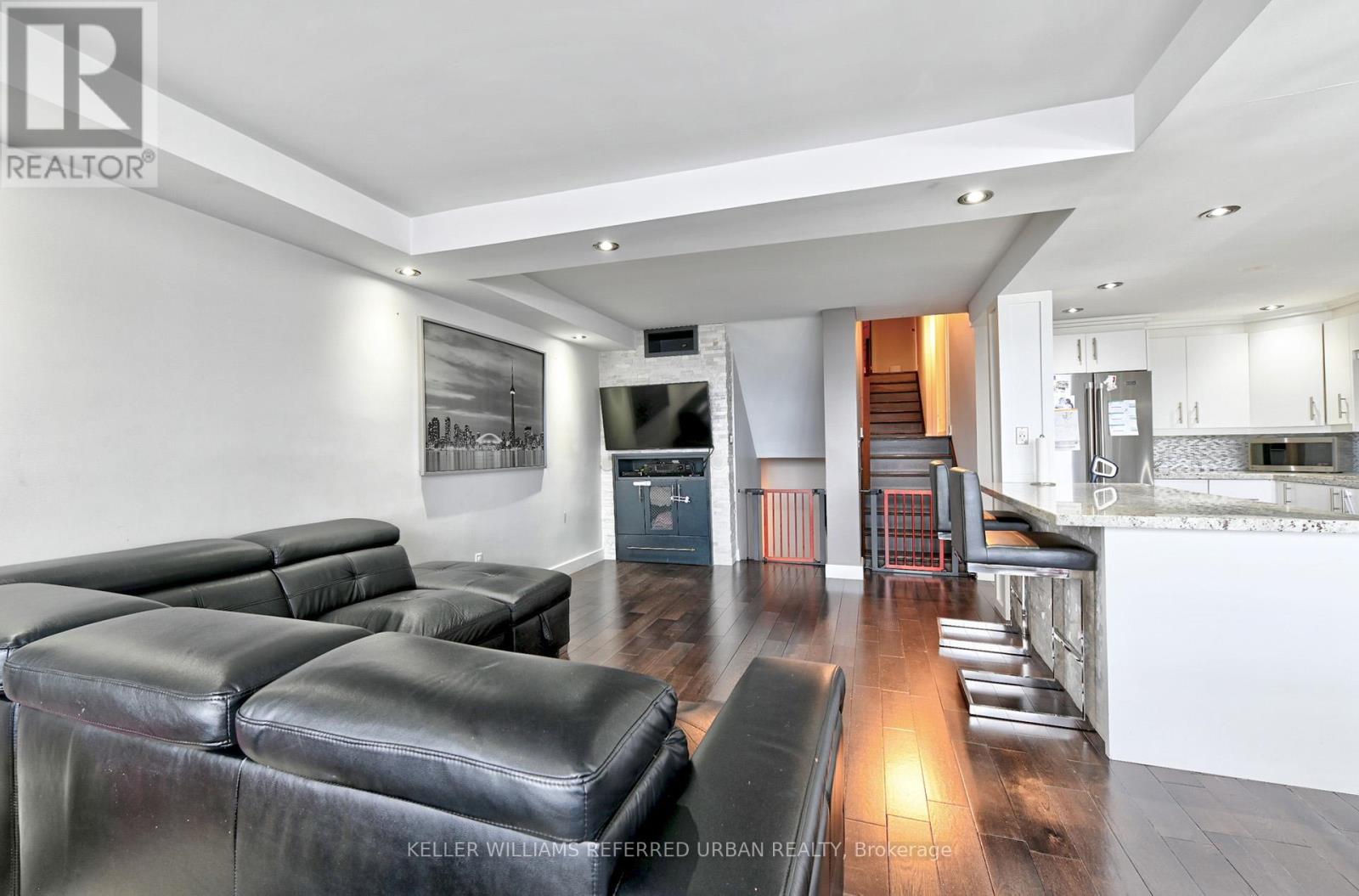 1411 - 11 Wincott Drive, Toronto, Ontario  M9R 2R9 - Photo 10 - W12763342