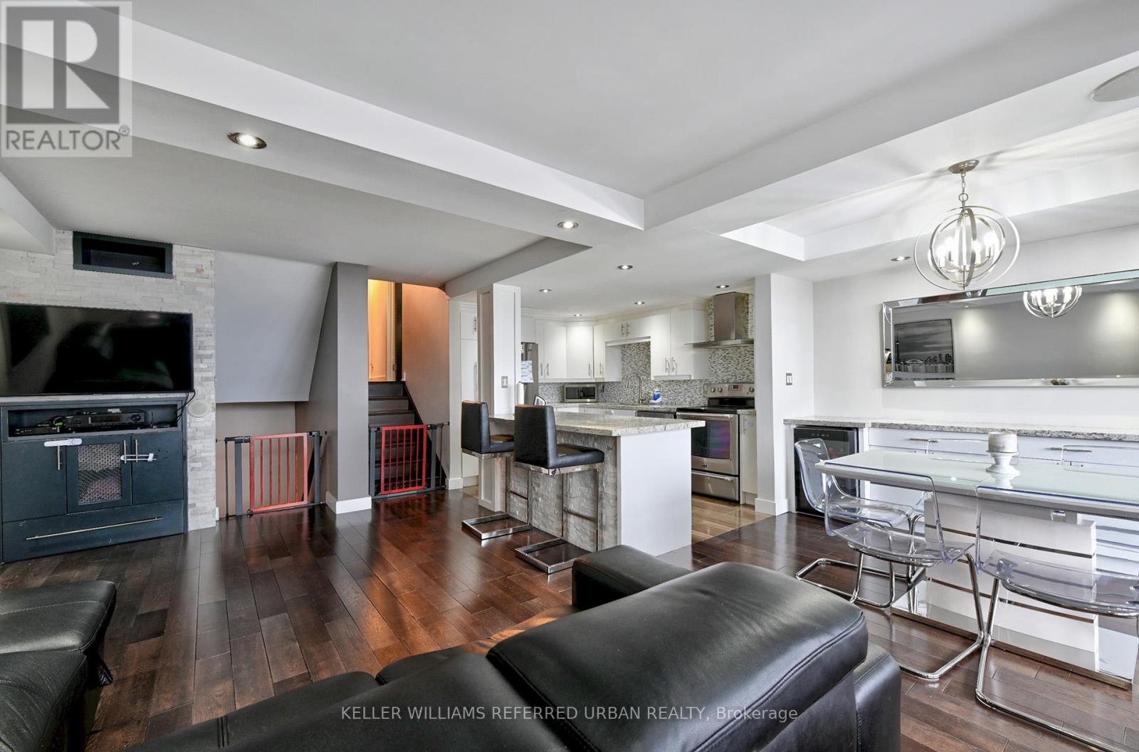 1411 - 11 Wincott Drive, Toronto, Ontario  M9R 2R9 - Photo 9 - W12763342