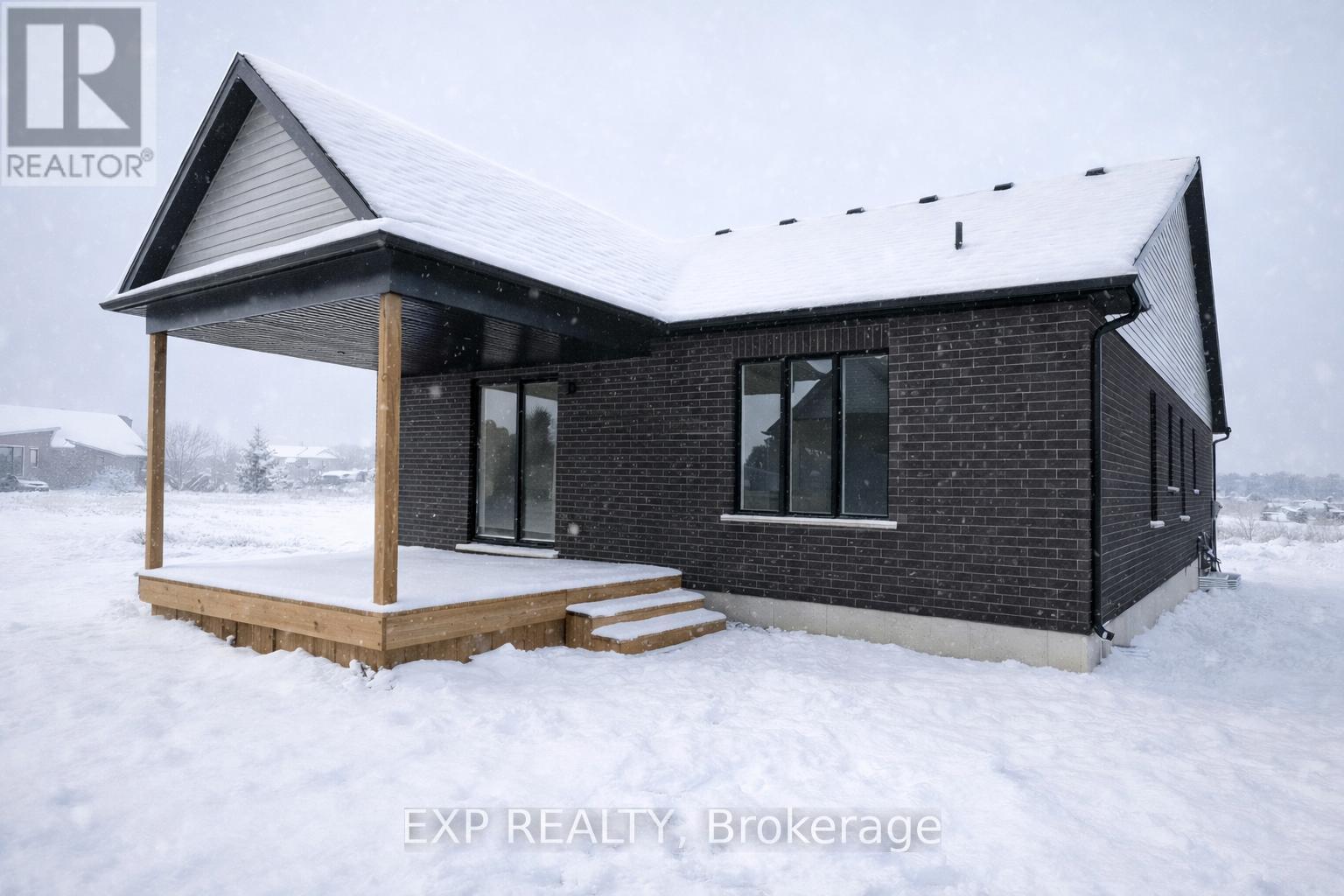 113 Thackeray Way, Minto, Ontario  N0G 1Z0 - Photo 2 - X12143283