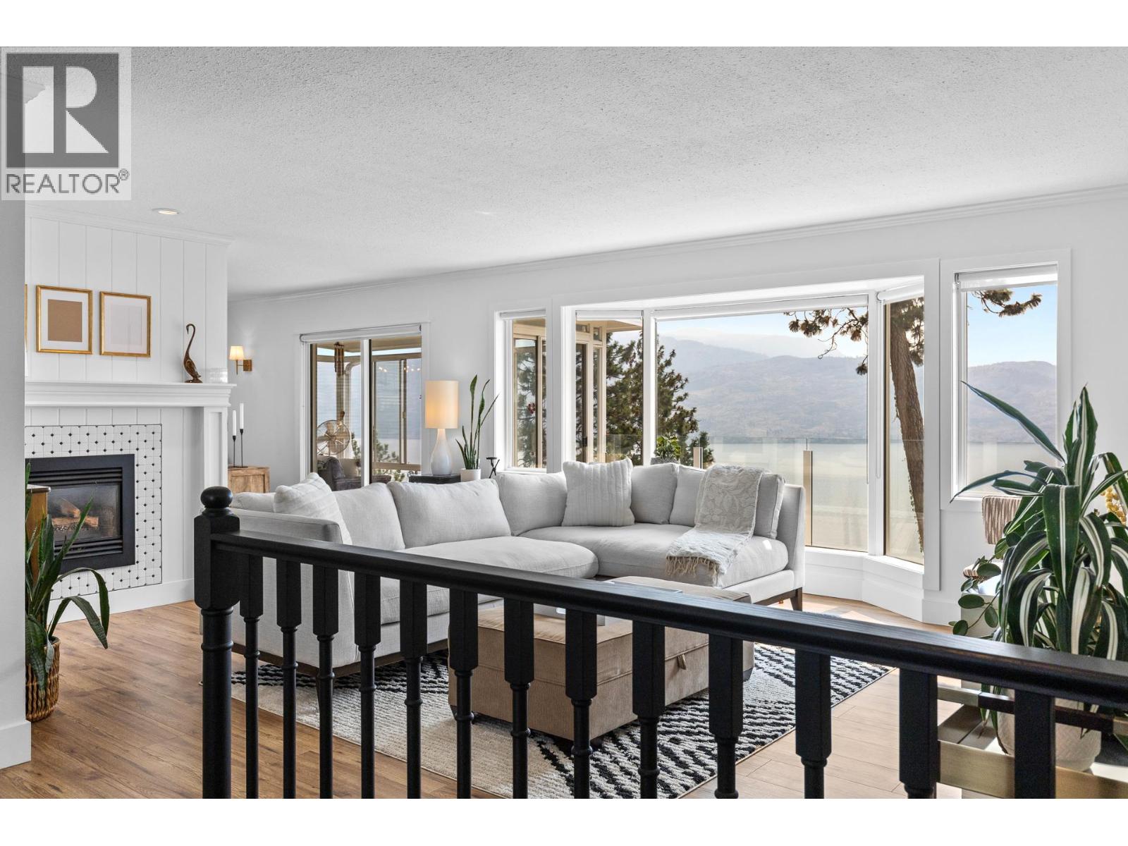 4215 6 Avenue, Peachland, British Columbia  V0H 1X5 - Photo 11 - 10375051