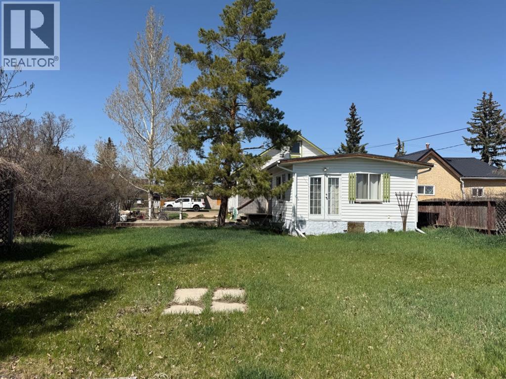 221 2 Ave E Avenue, Hanna, Alberta  T0J 1P0 - Photo 5 - A2223895