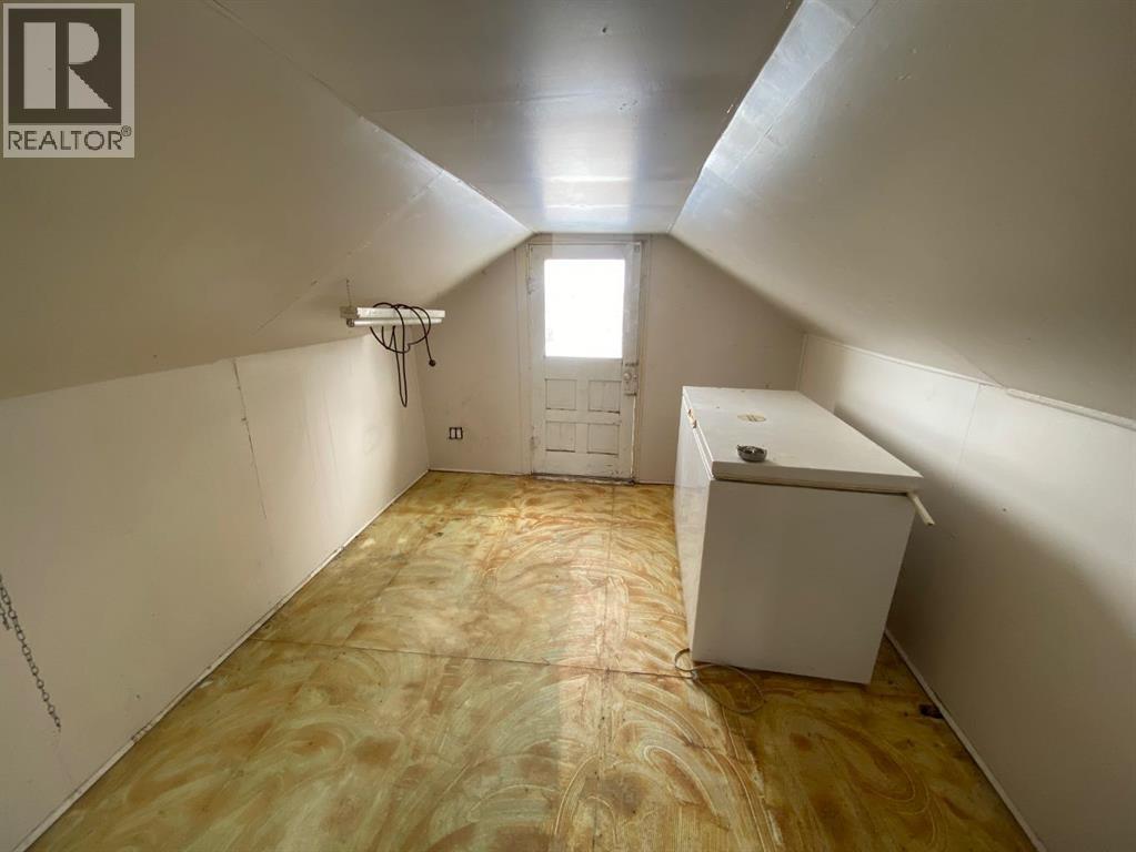 221 2 Ave E Avenue, Hanna, Alberta  T0J 1P0 - Photo 16 - A2223895