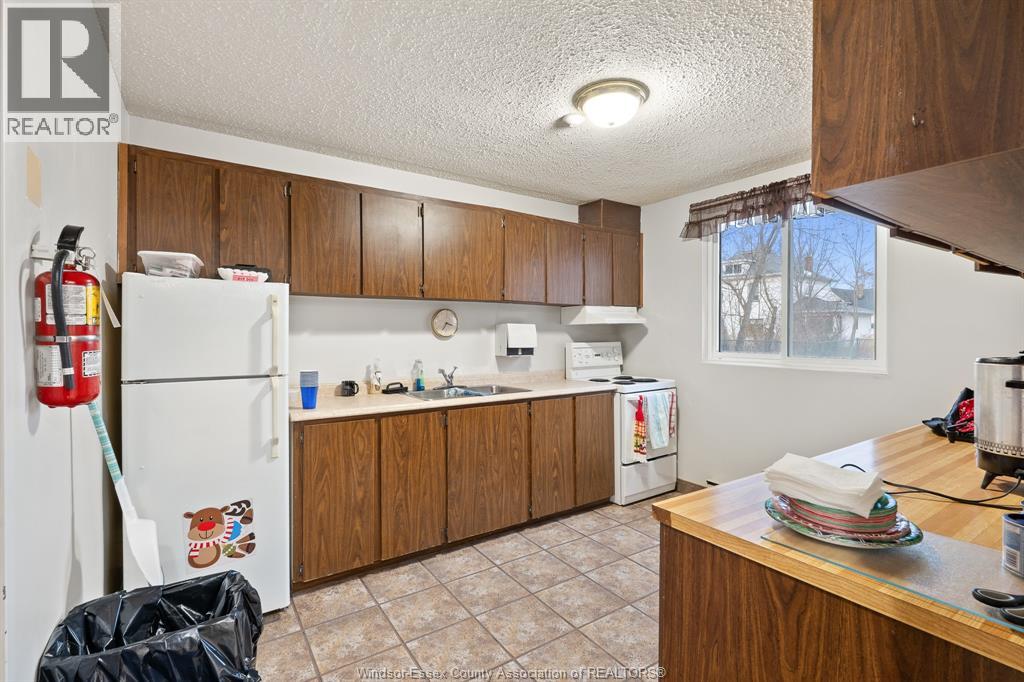 120 Pickering Unit# 205, Amherstburg, Ontario  N9V 3N3 - Photo 33 - 26002713