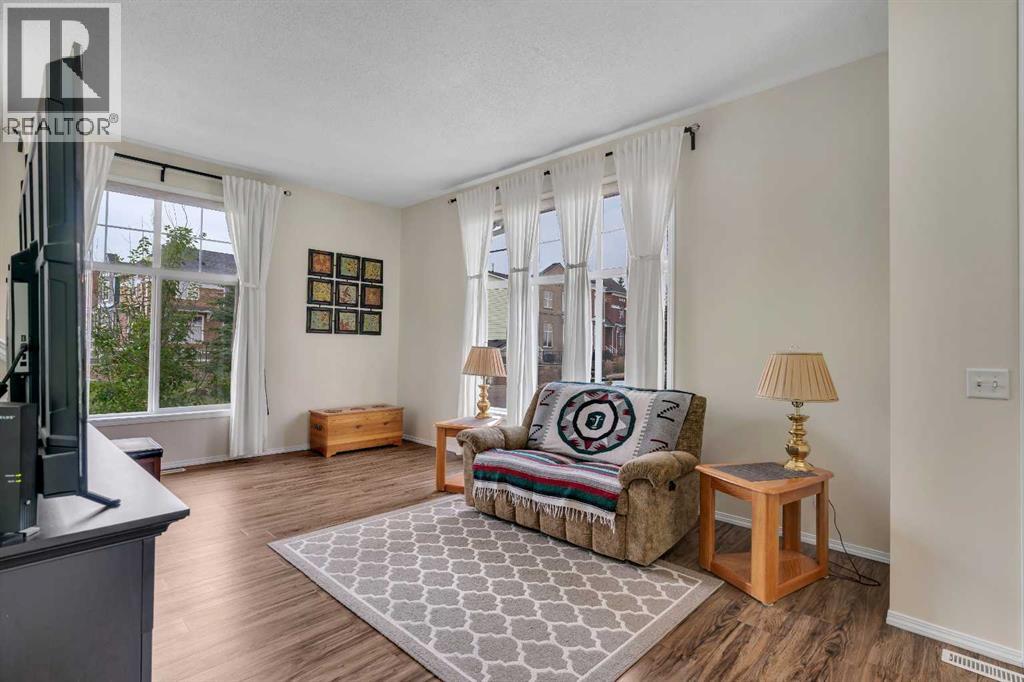 117 Mckenzie Towne Gate Se, Calgary, Alberta  T2Z 4G2 - Photo 14 - A2275295