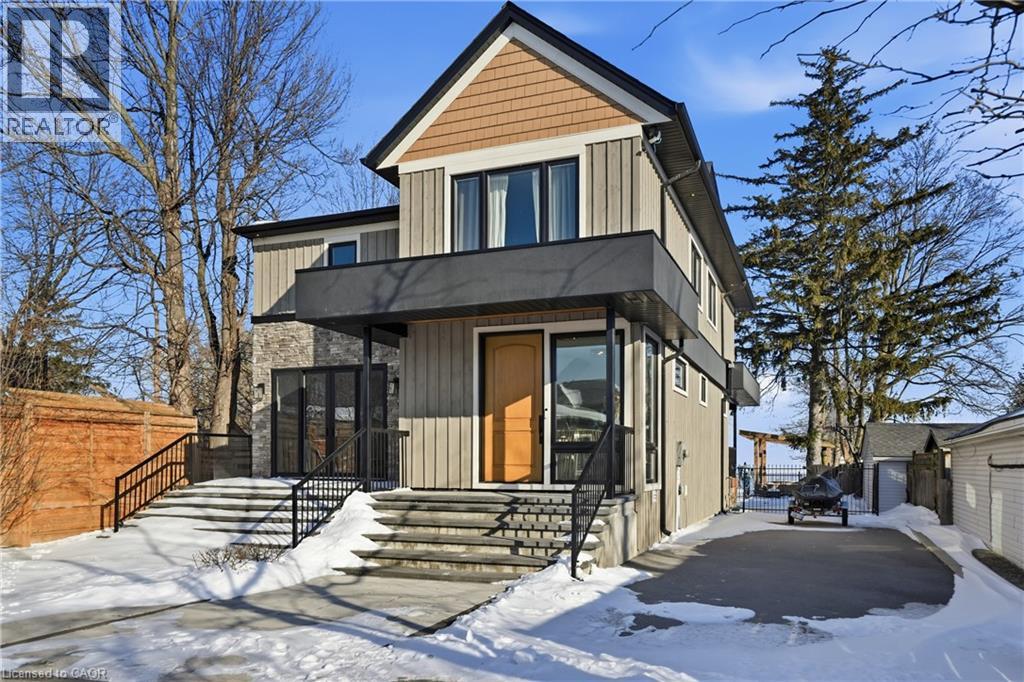 20 Lakeshore Drive, Stoney Creek, Ontario  L8E 5C7 - Photo 1 - 40803385