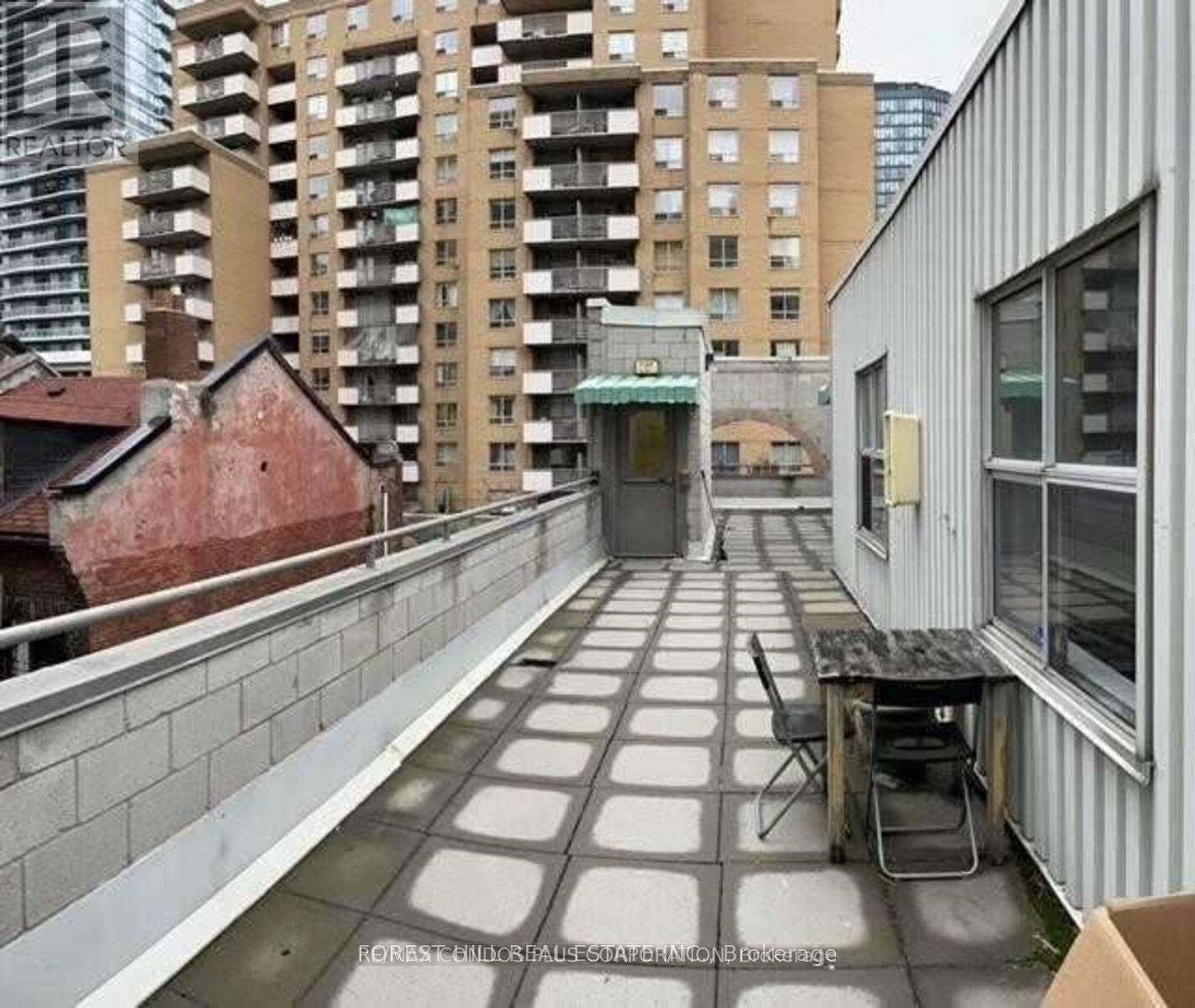 202 - 126 Dundas Street, Toronto, Ontario  M5B 1E2 - Photo 4 - C12763418