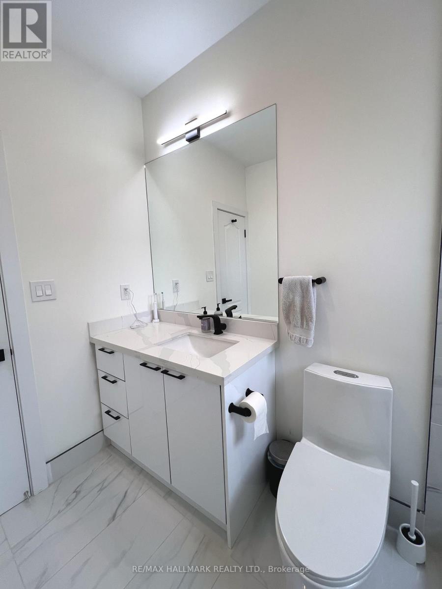 Upper - 13 Brookfield Street, Toronto, Ontario  M6J 3A8 - Photo 14 - C12763502